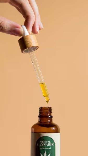 How to Use a CBD Oil Dropper: A Complete Beginner's Guide